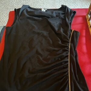 Cache size L with side zippers